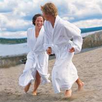 Mjuk och lyxig badrock med broderade initialer eller namn